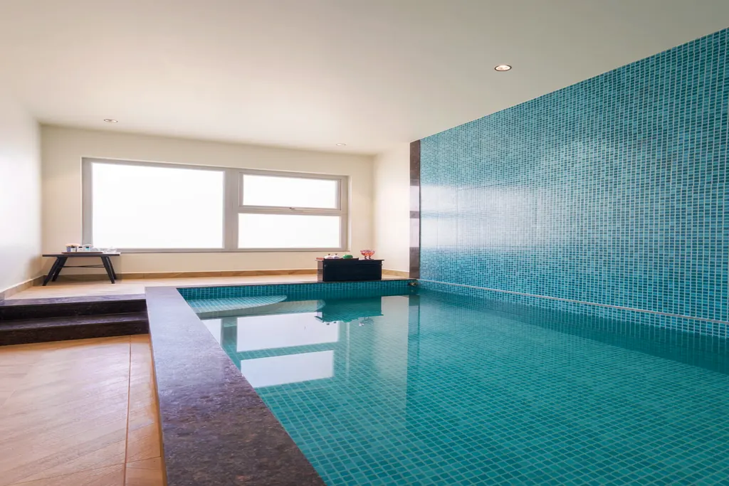 Premium Plunge Pool Room