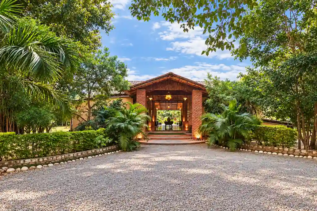 saalora corbett resort