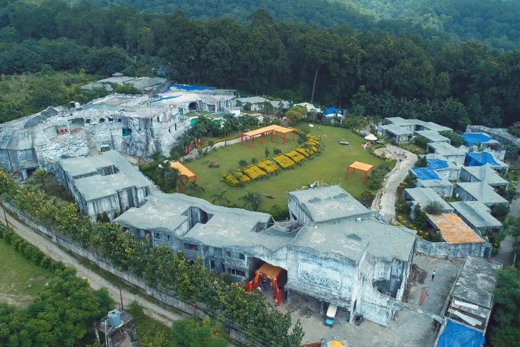 Bellmont Caves Resort photo 1