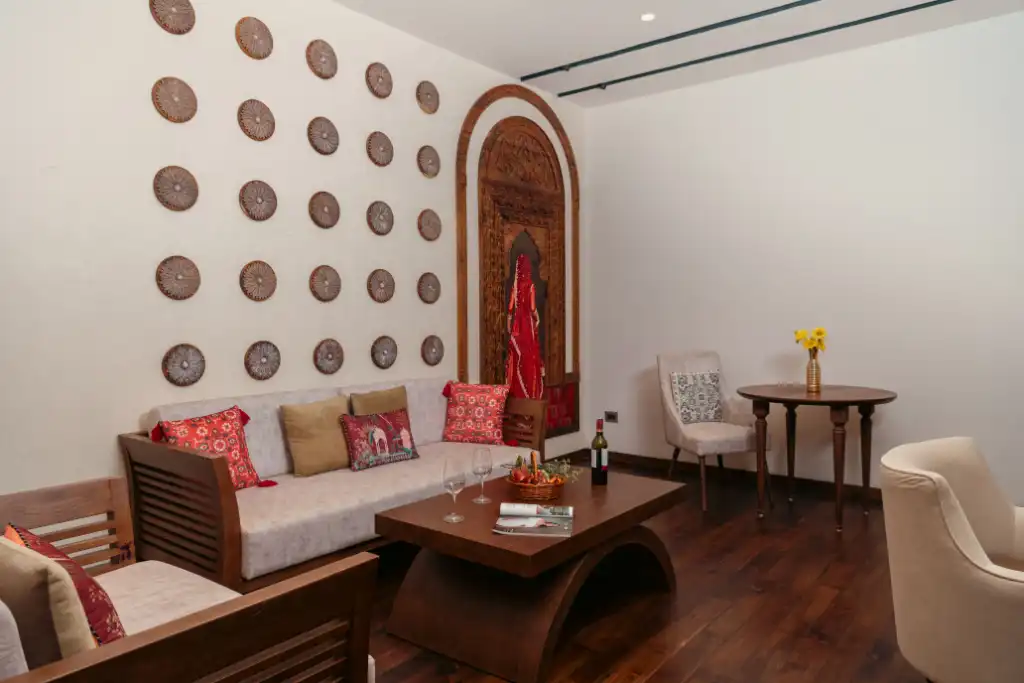 Maharani Suite jacuzzi & pool 